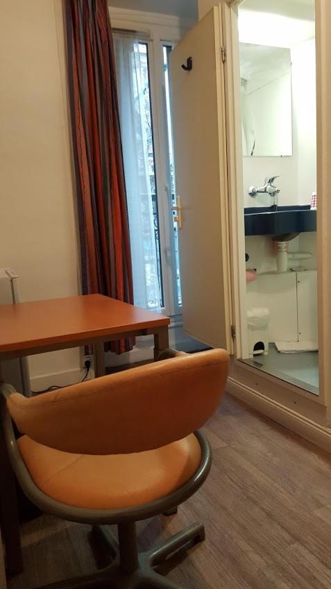 Hotel Feria กลีชี ภายนอก รูปภาพ